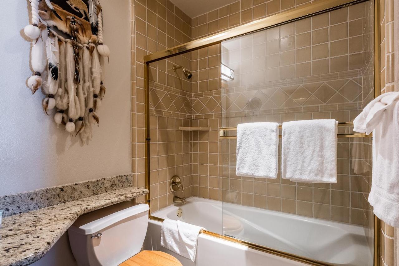 Juniper Springs Lodge #413 - Luxury Ski In Ski Out! 2 Bedroom Маммот-Лейкс Екстер'єр фото