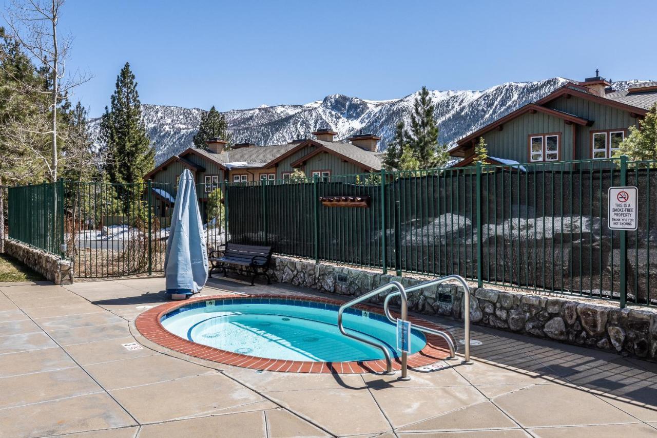 Juniper Springs Lodge #413 - Luxury Ski In Ski Out! 2 Bedroom Маммот-Лейкс Екстер'єр фото